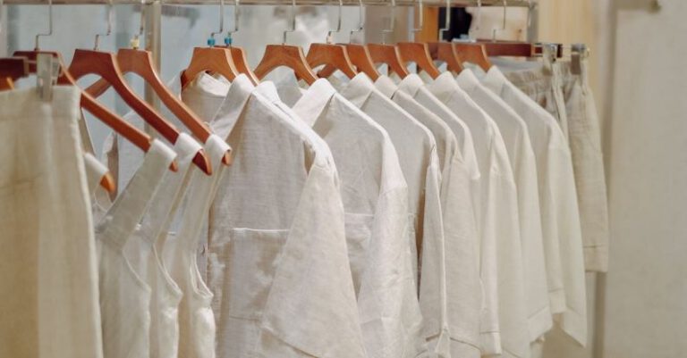 How to Build a Capsule Wardrobe: Tips and Tricks